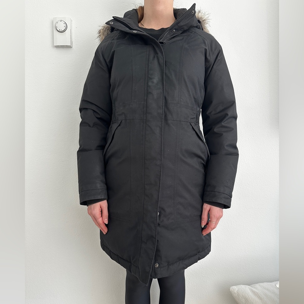 The North Face Black Parka Size Small